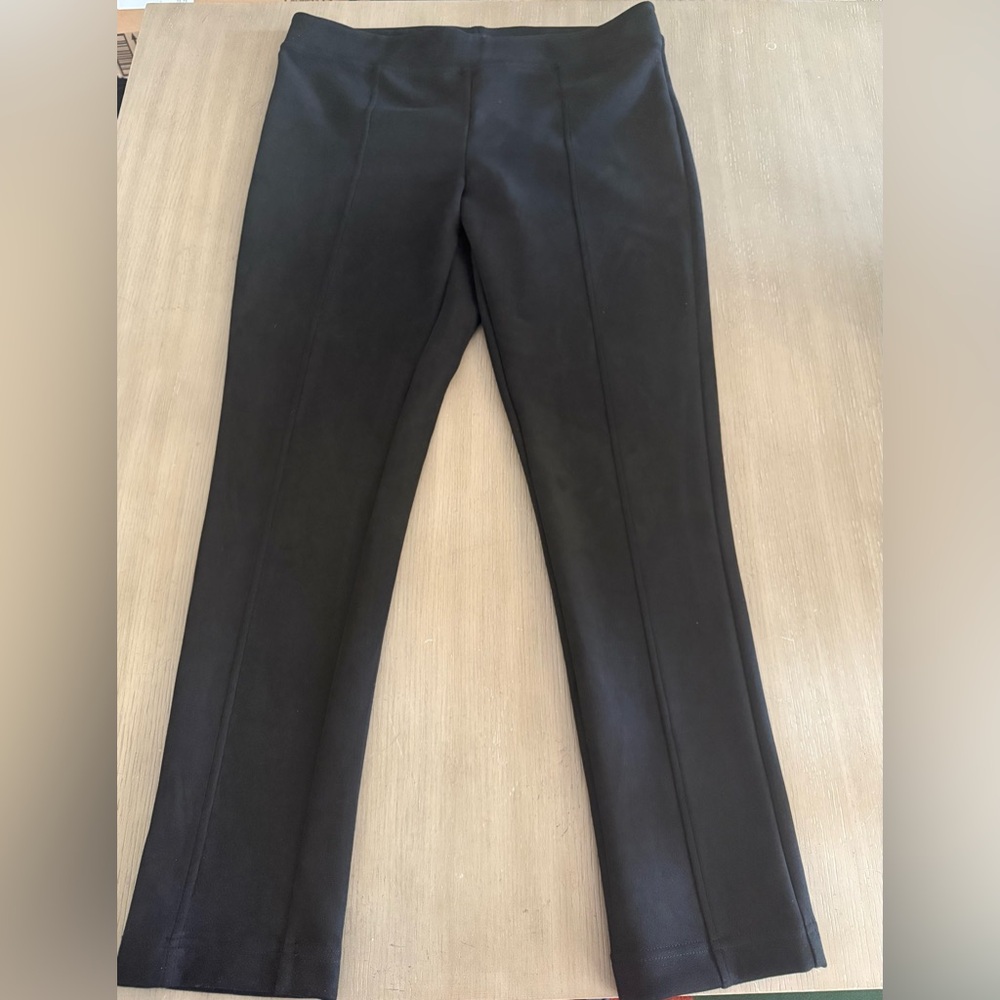Andrew Marc Women’s black pants - suede like texture Size L